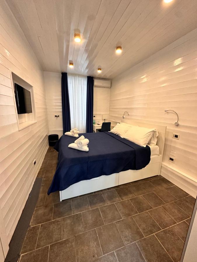 Hotel Yacht Club Angioino Nápoles Exterior foto